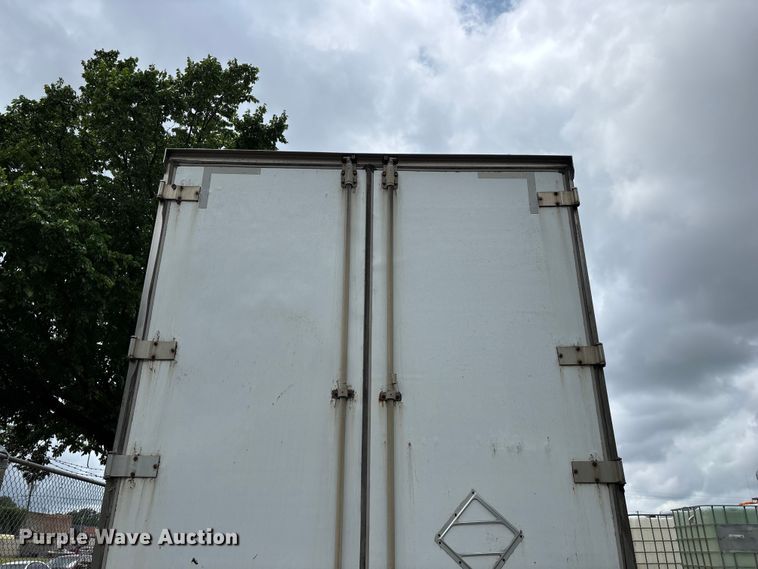 image for item FG0389 1997 Utility dry van trailer