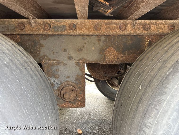 image for item FG0389 1997 Utility dry van trailer