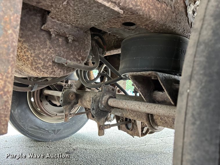 image for item FG0389 1997 Utility dry van trailer