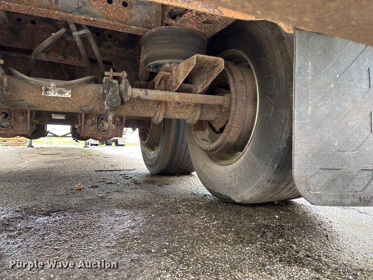 image for item FG0389 1997 Utility dry van trailer