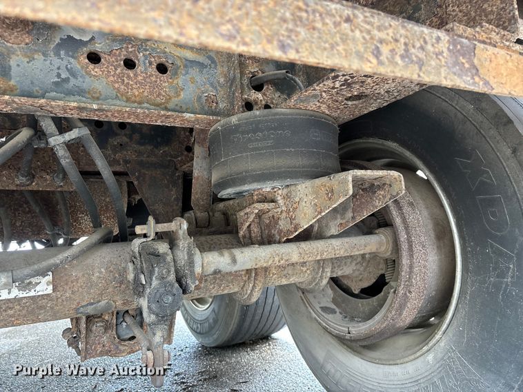 image for item FG0389 1997 Utility dry van trailer
