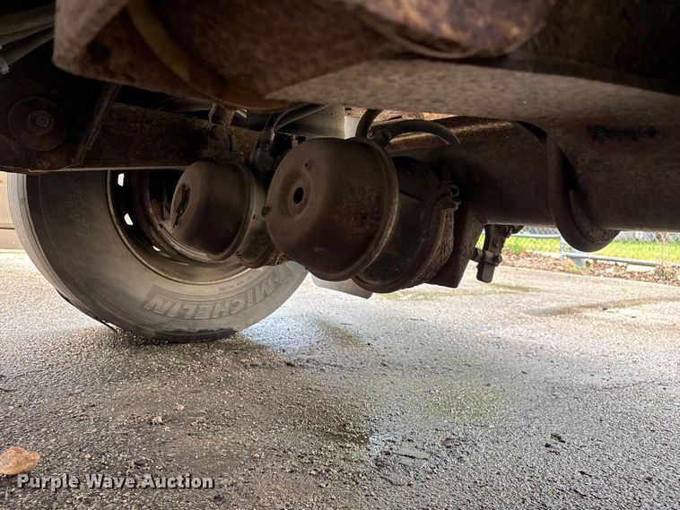 image for item FG0389 1997 Utility dry van trailer