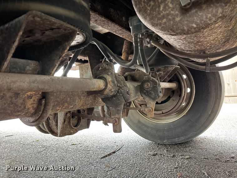 image for item FG0389 1997 Utility dry van trailer