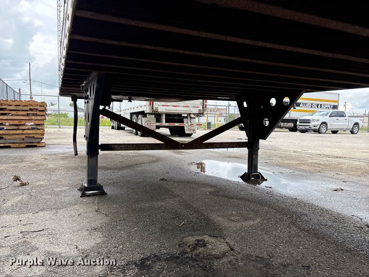 image for item FG0389 1997 Utility dry van trailer