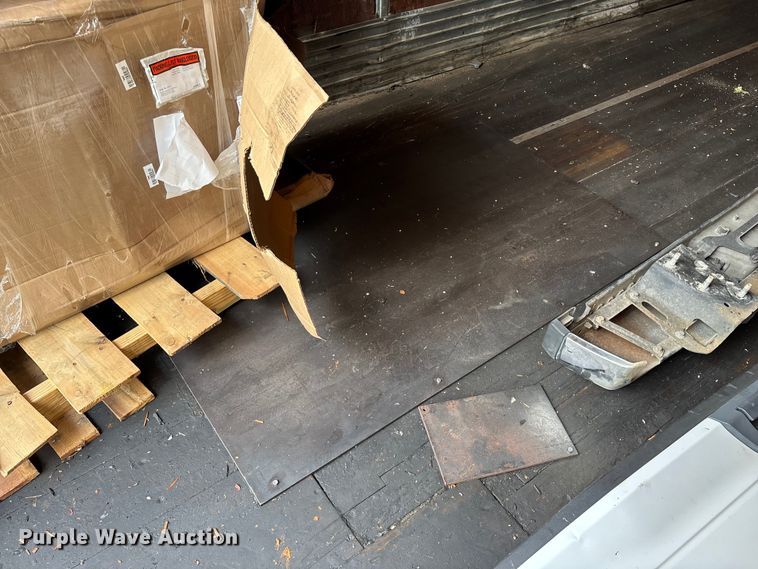 image for item FG0389 1997 Utility dry van trailer