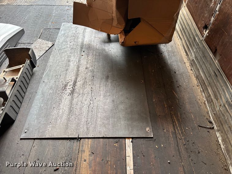image for item FG0389 1997 Utility dry van trailer