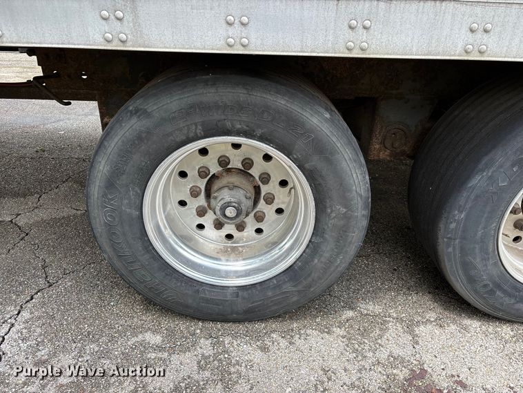 image for item FG0389 1997 Utility dry van trailer