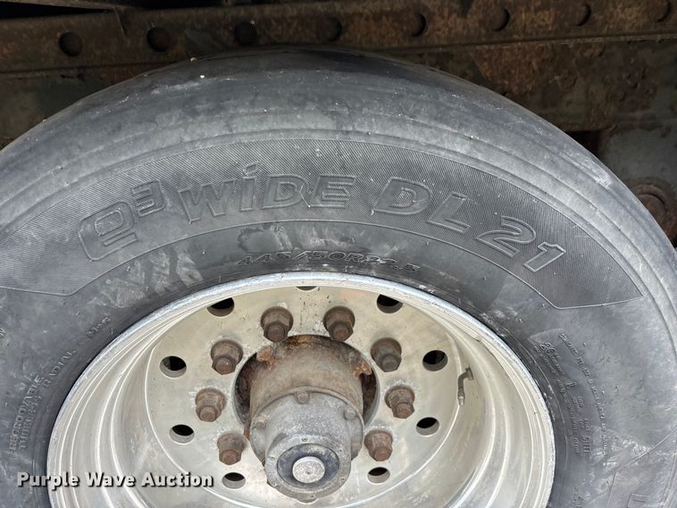image for item FG0389 1997 Utility dry van trailer