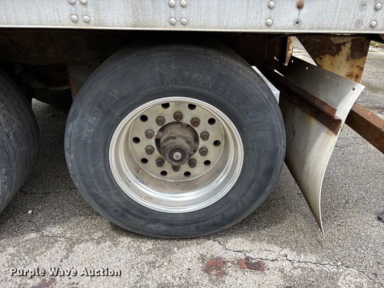 image for item FG0389 1997 Utility dry van trailer