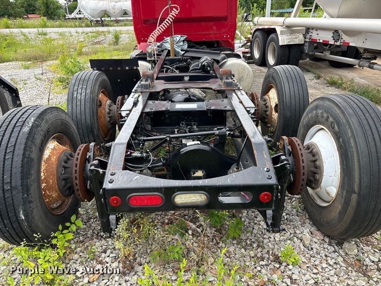 image for item FG0468 2019 Peterbilt truck cab and chassis