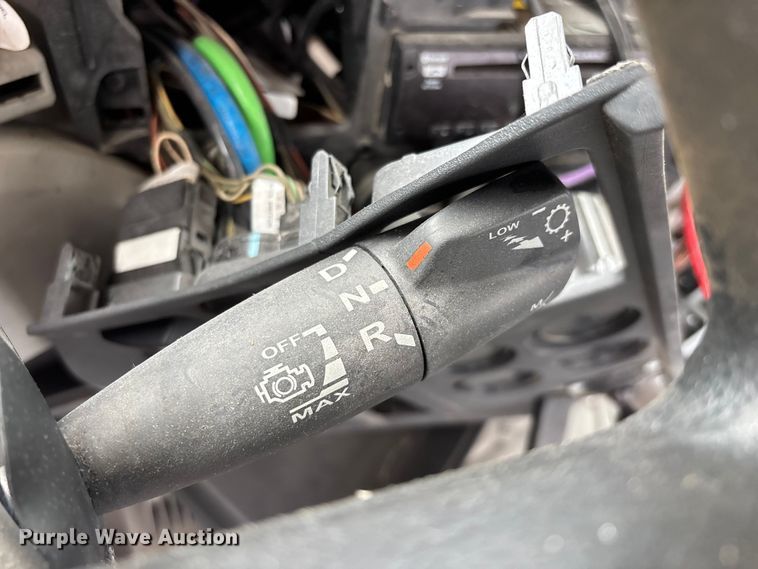 image for item FG0468 2019 Peterbilt truck cab and chassis