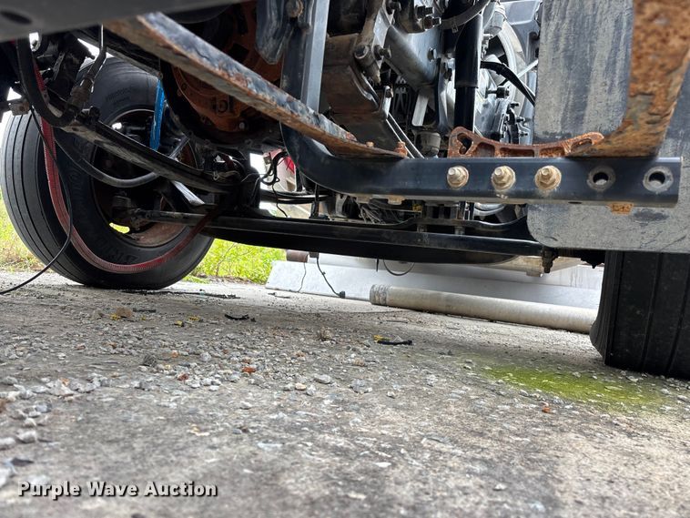 image for item FG0468 2019 Peterbilt truck cab and chassis