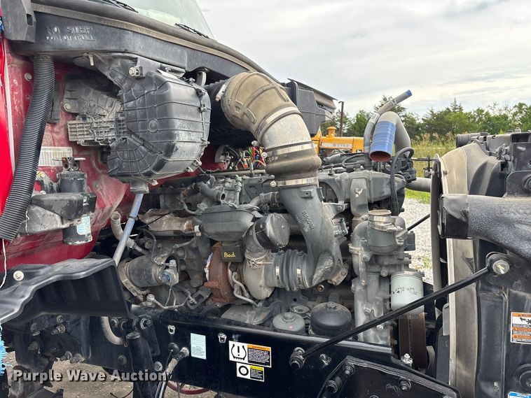 image for item FG0468 2019 Peterbilt truck cab and chassis