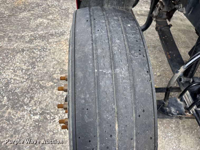 image for item FG0468 2019 Peterbilt truck cab and chassis