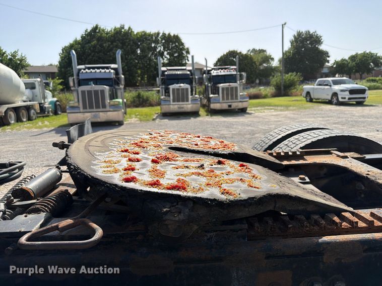 image for item FI0264 2007 Peterbilt 379 semi truck