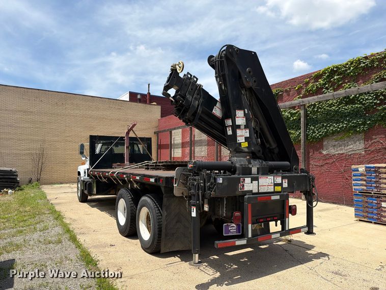 image for item FI1003 2000 GMC C8500 crane truck