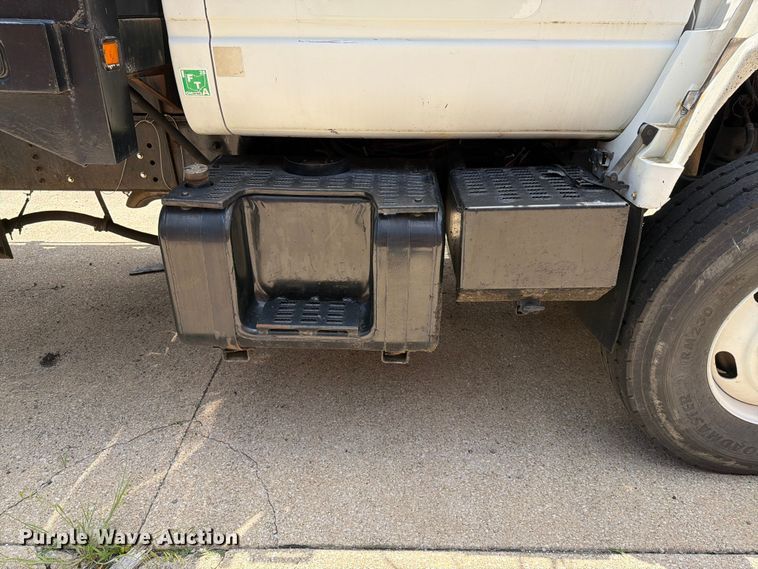 image for item FI1003 2000 GMC C8500 crane truck