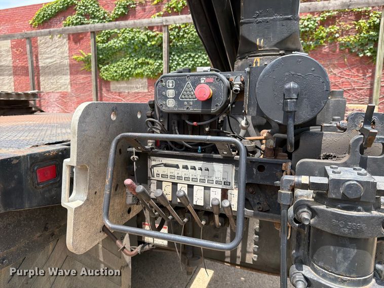 image for item FI1003 2000 GMC C8500 crane truck
