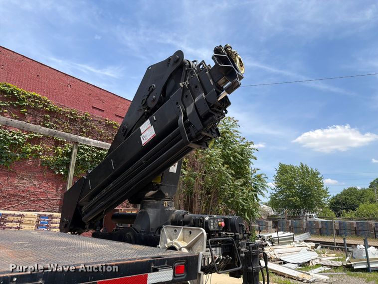 image for item FI1003 2000 GMC C8500 crane truck