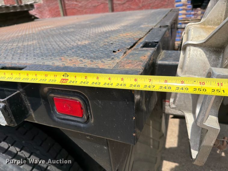 image for item FI1003 2000 GMC C8500 crane truck