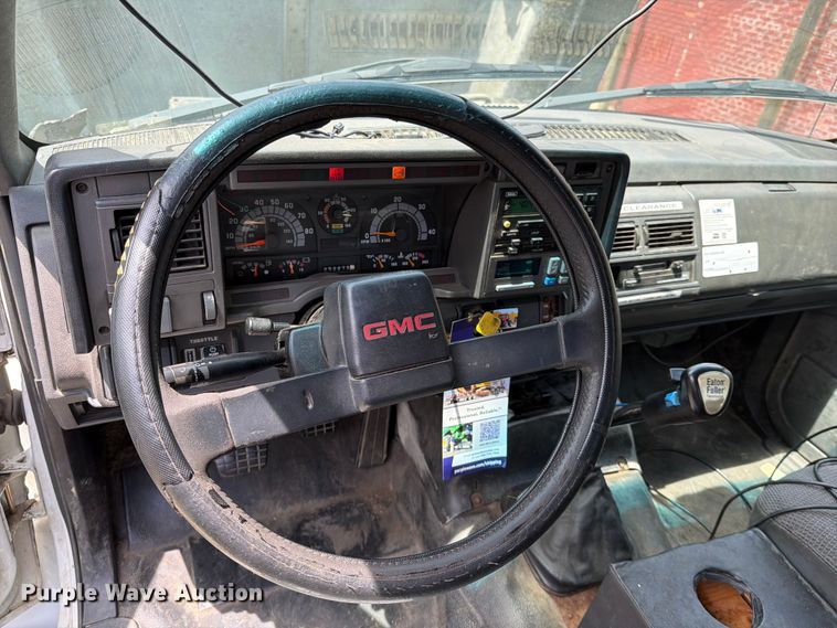 image for item FI1003 2000 GMC C8500 crane truck