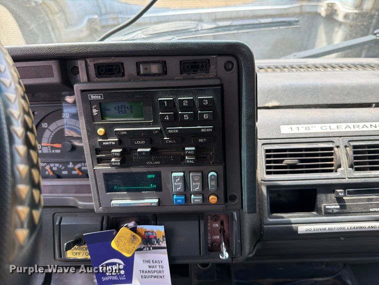 image for item FI1003 2000 GMC C8500 crane truck