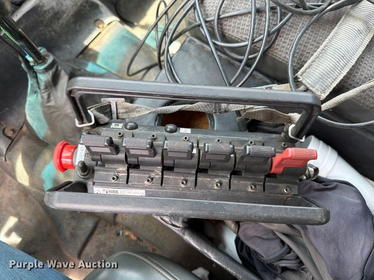 image for item FI1003 2000 GMC C8500 crane truck