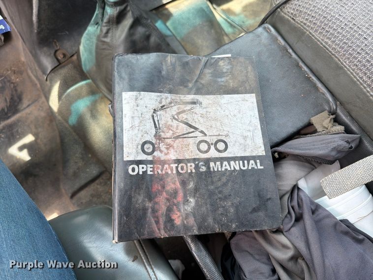 image for item FI1003 2000 GMC C8500 crane truck