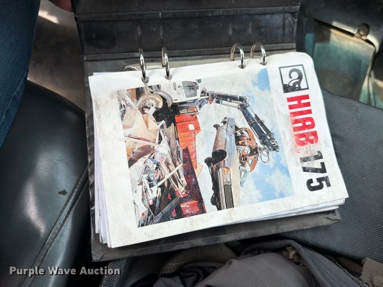 image for item FI1003 2000 GMC C8500 crane truck