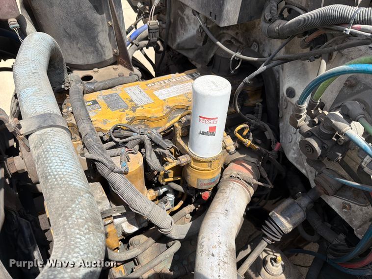 image for item FI1003 2000 GMC C8500 crane truck
