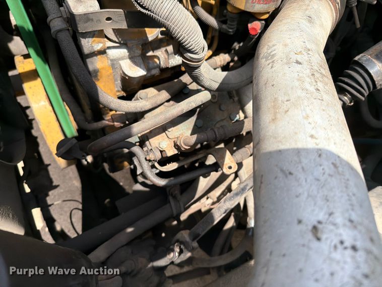 image for item FI1003 2000 GMC C8500 crane truck