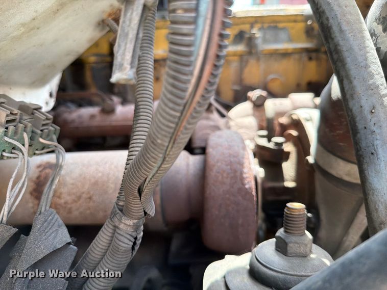 image for item FI1003 2000 GMC C8500 crane truck