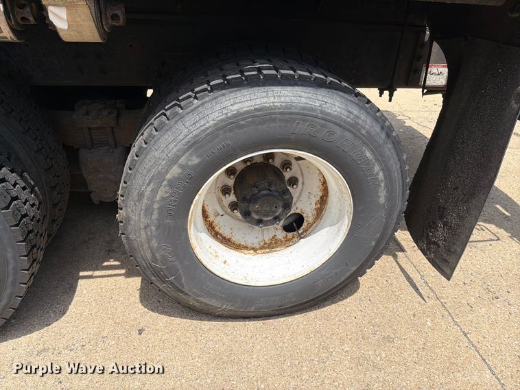 image for item FI1003 2000 GMC C8500 crane truck