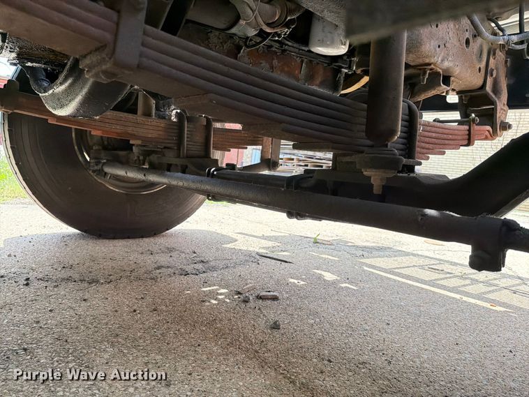 image for item FI1003 2000 GMC C8500 crane truck