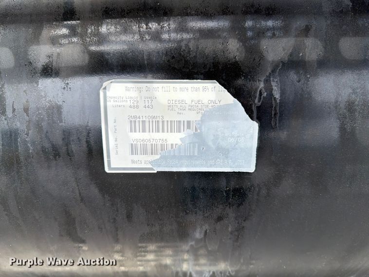 image for item FI1005 2006 Mack CNX613 semi truck