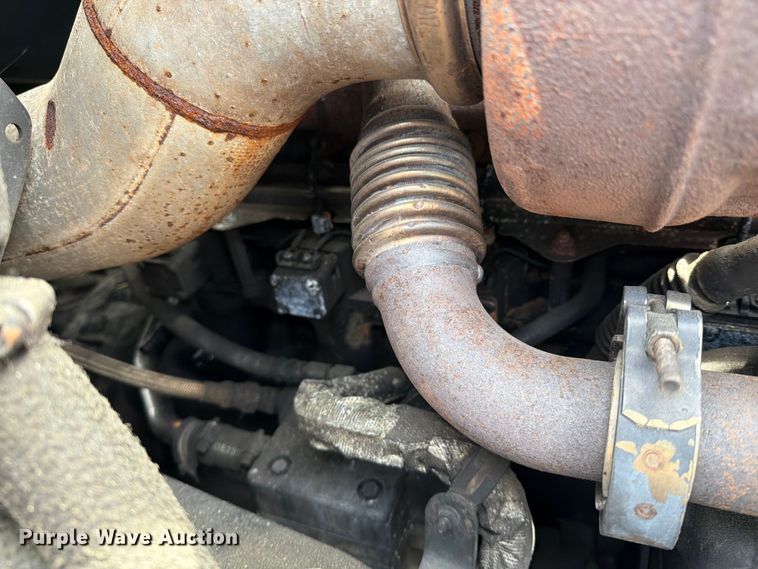 image for item FI1005 2006 Mack CNX613 semi truck