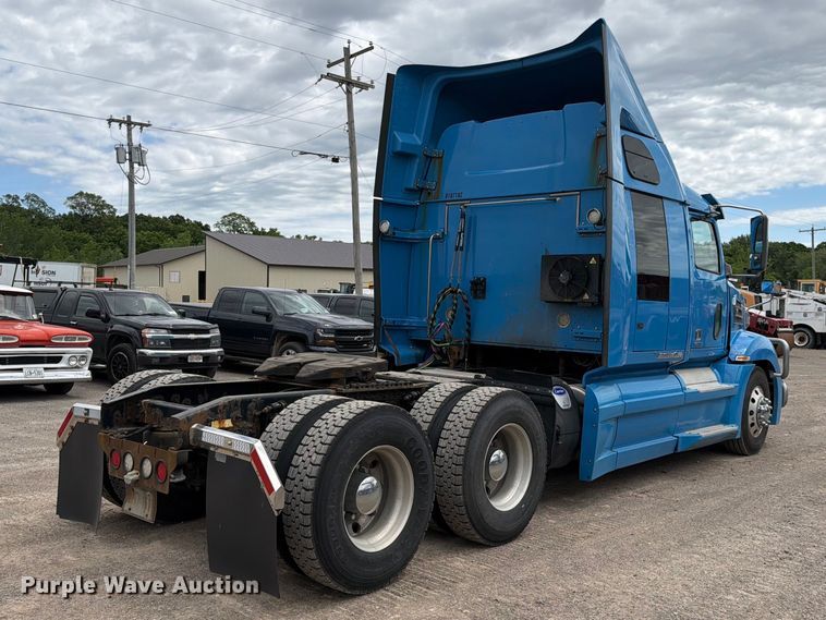 image for item FI1010 2019 Western Star 5700XE semi truck