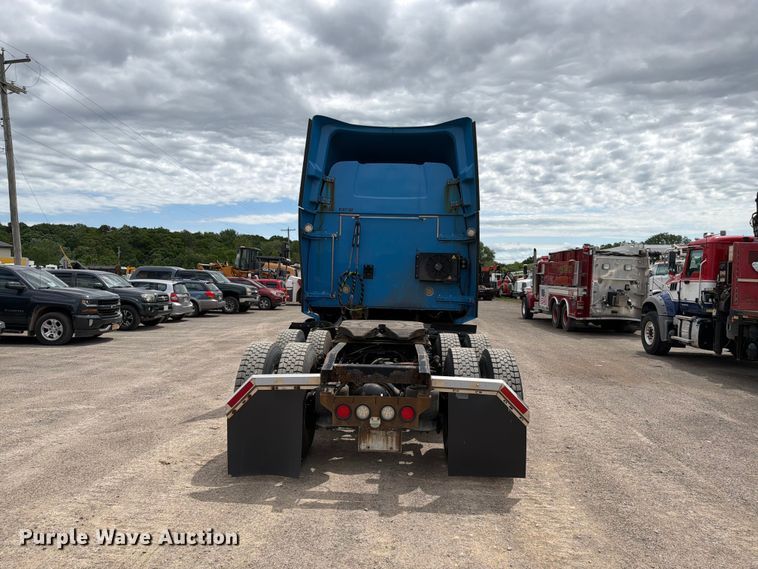 image for item FI1010 2019 Western Star 5700XE semi truck