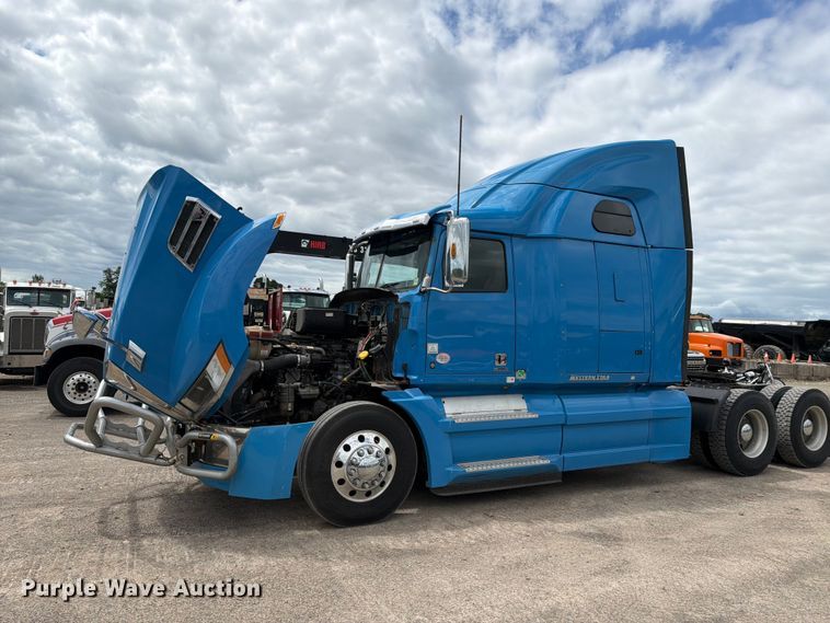 image for item FI1010 2019 Western Star 5700XE semi truck
