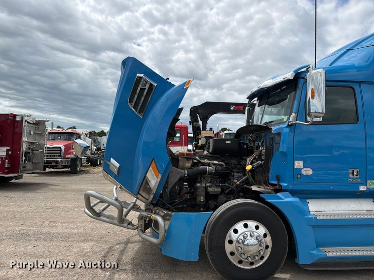 image for item FI1010 2019 Western Star 5700XE semi truck