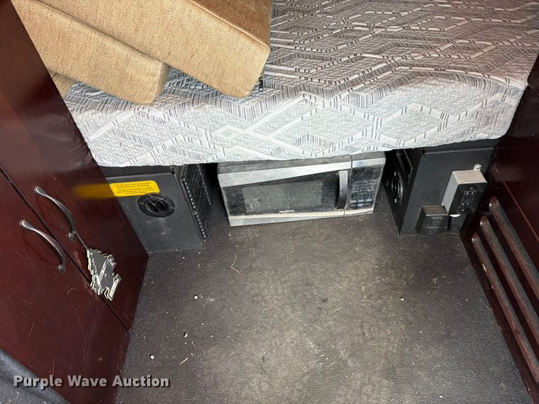 image for item FI1010 2019 Western Star 5700XE semi truck