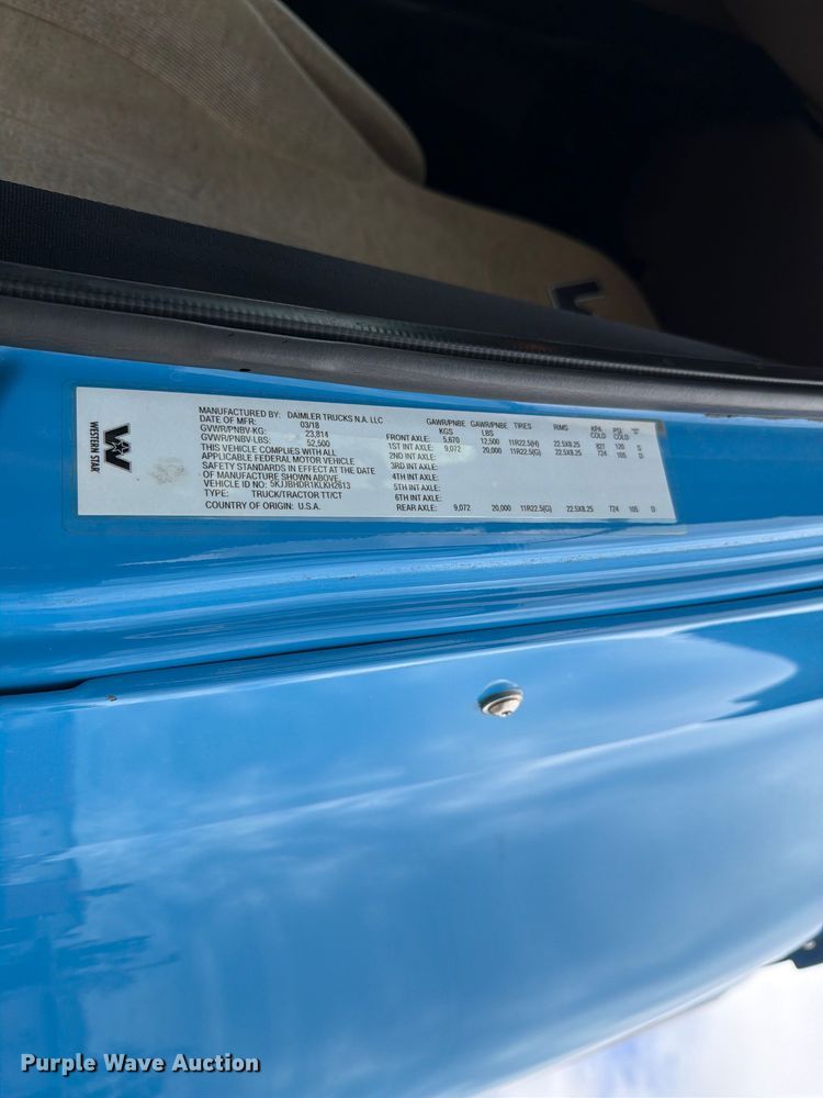 image for item FI1010 2019 Western Star 5700XE semi truck