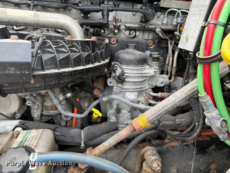 image for item FI1010 2019 Western Star 5700XE semi truck
