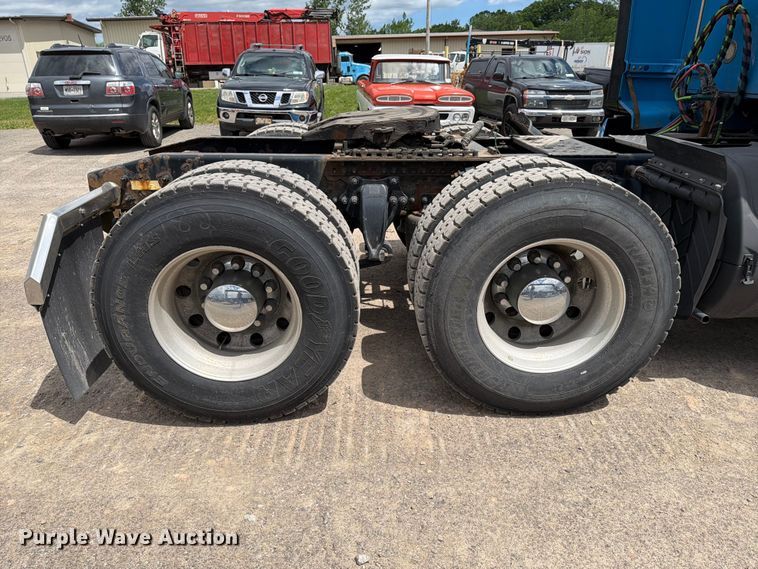 image for item FI1010 2019 Western Star 5700XE semi truck