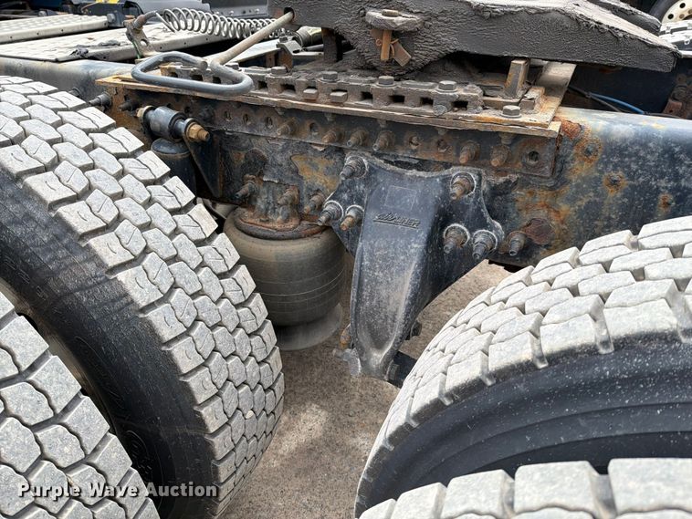 image for item FI1010 2019 Western Star 5700XE semi truck