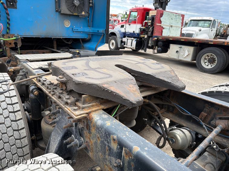 image for item FI1010 2019 Western Star 5700XE semi truck