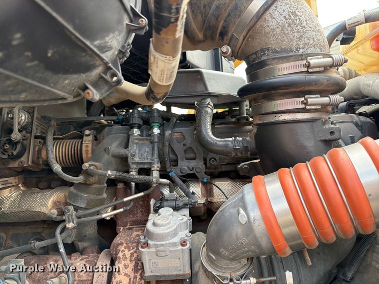 image for item FK0244 2020 Peterbilt 567 dump truck