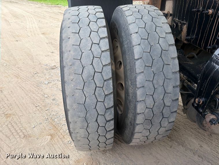image for item FK0244 2020 Peterbilt 567 dump truck