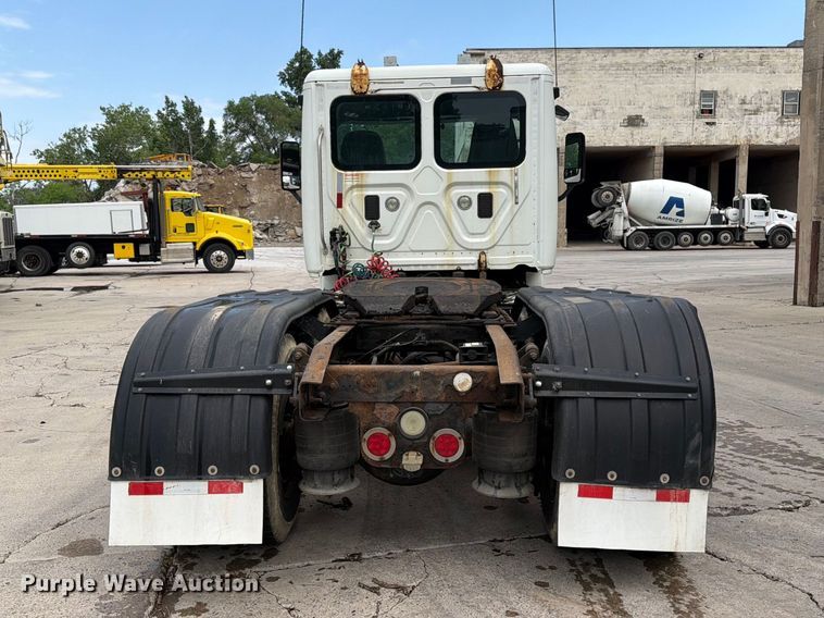 image for item FK0254 2012 Freightliner Cascadia semi truck
