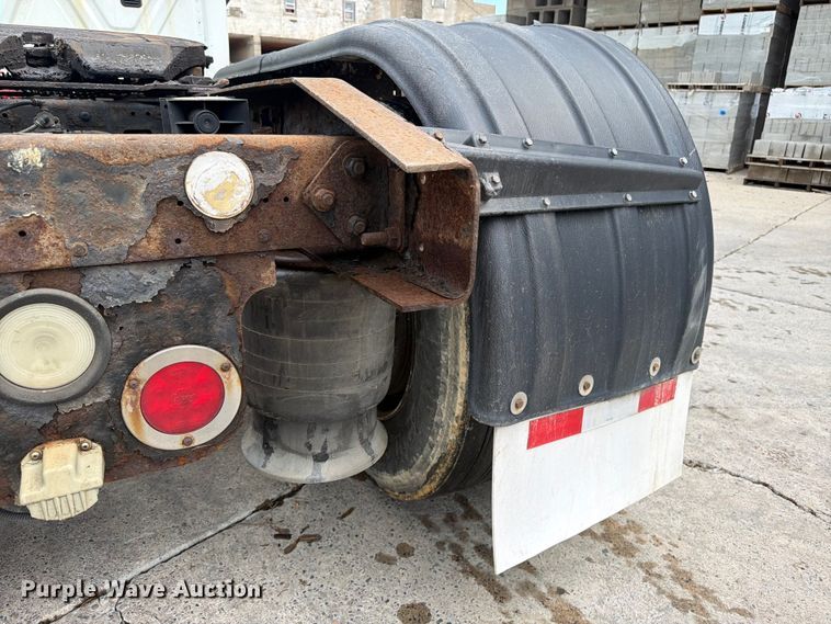 image for item FK0254 2012 Freightliner Cascadia semi truck